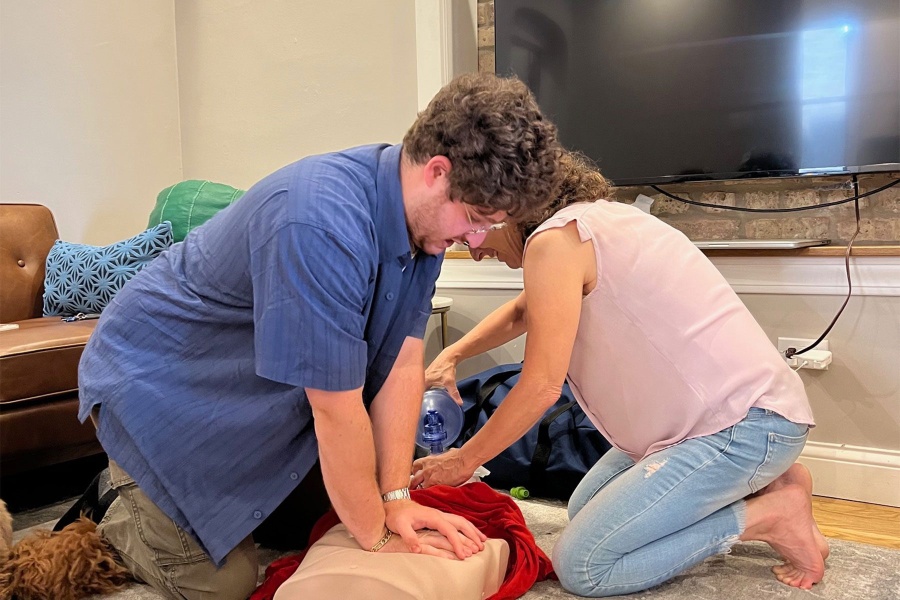 At Home CPR & AED Training in Andersonville, Chicago 
At Home Chicago Andersonville CPR and AED training. 